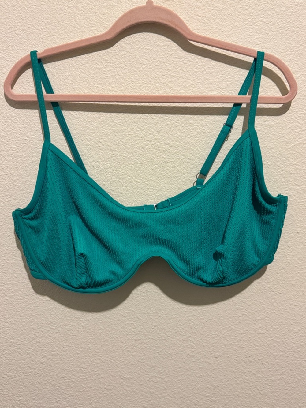 Old Navy  Teal Bikini top ( underwire )